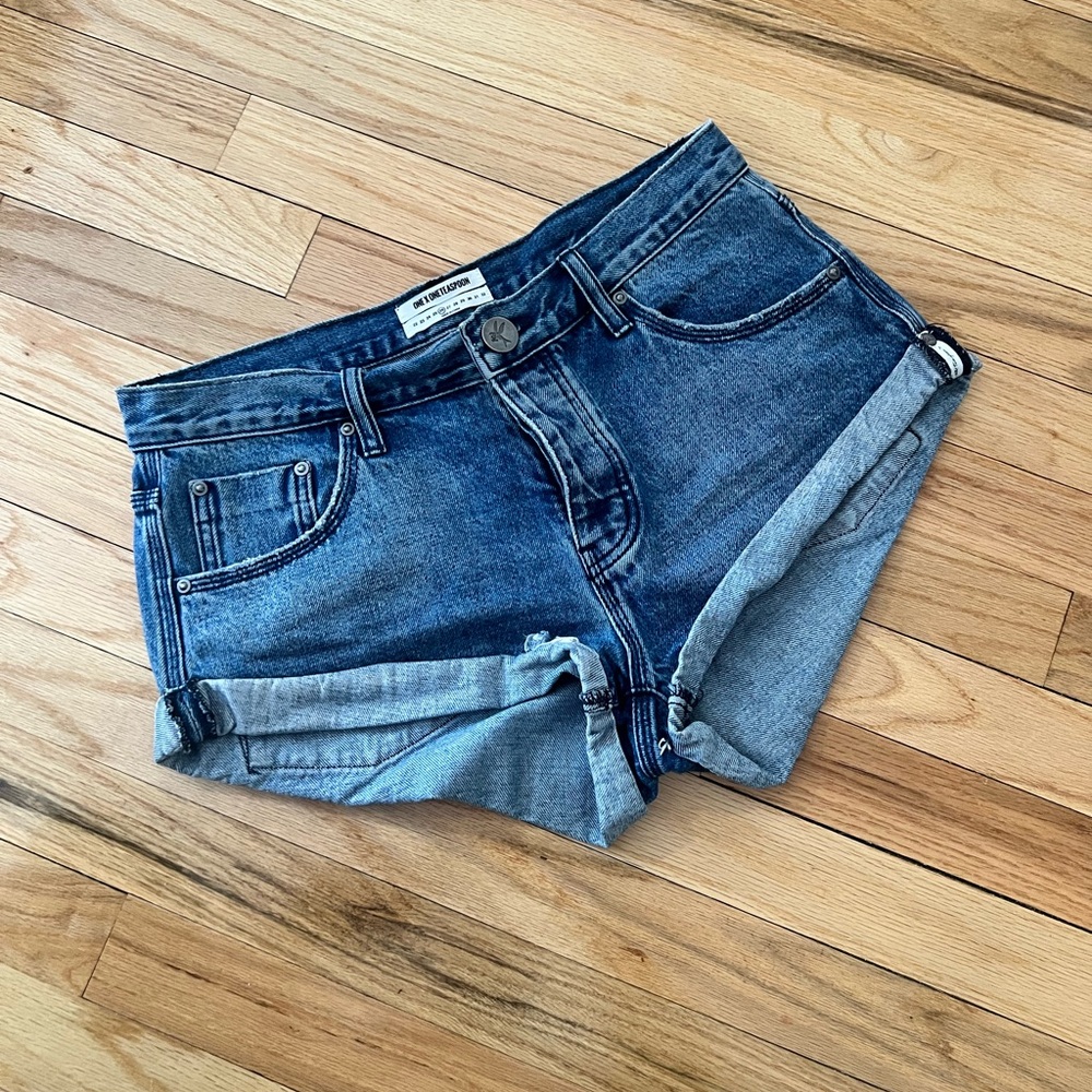 Denim Roll-Cuff Jean Shorts - Blue